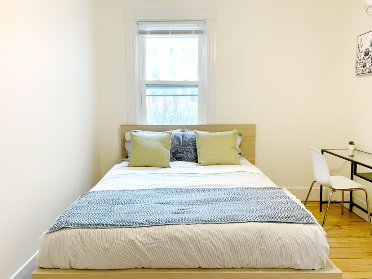 4 Bedroom Condo At Harvard Square And Harvard University Кеймбридж Екстериор снимка